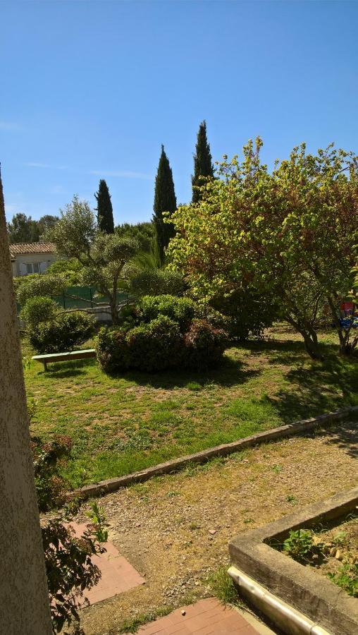 Chez Naomi Bed and Breakfast Saint-Jean-de-Cornies Buitenkant foto